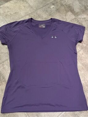 Under Armour Women's Purple V-Neck Short Sleeve Performance Tee